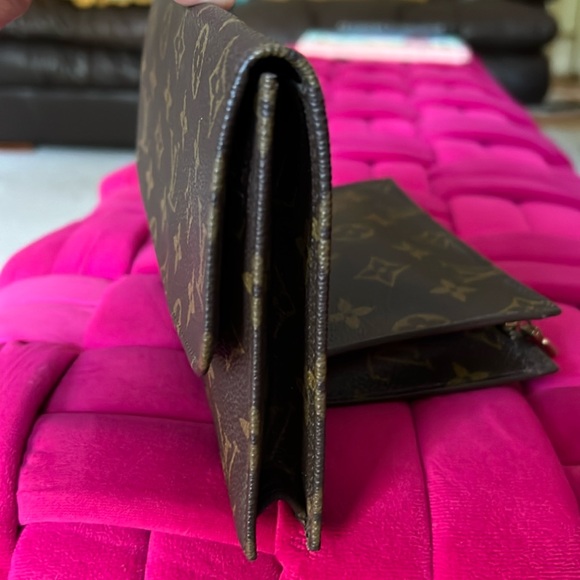 Louis Vuitton Rabat 17 Clutch-EUC - Picture 7 of 16